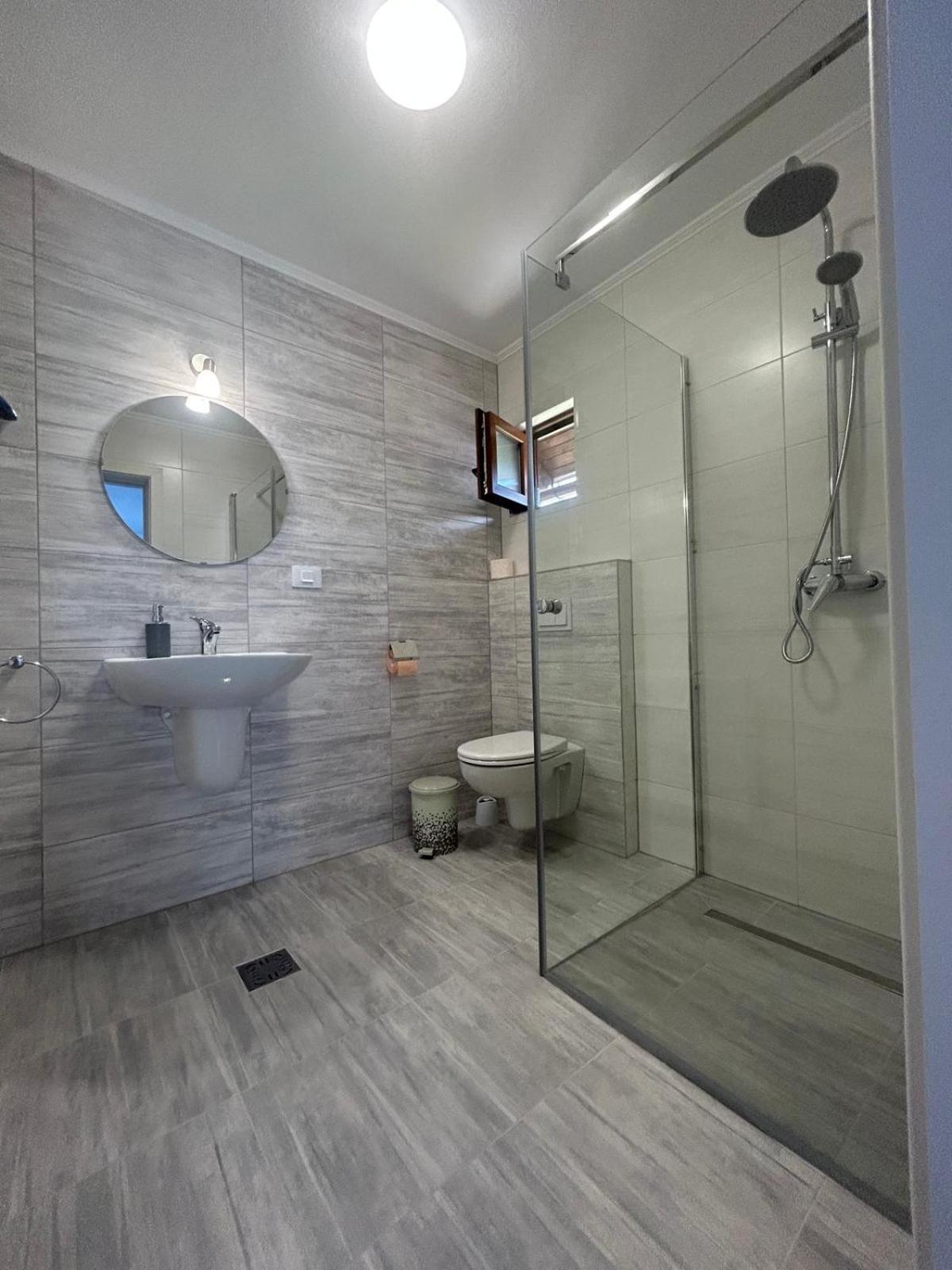 Casa Dani&Moni Hotel Moeciu De Sus Eksteriør billede