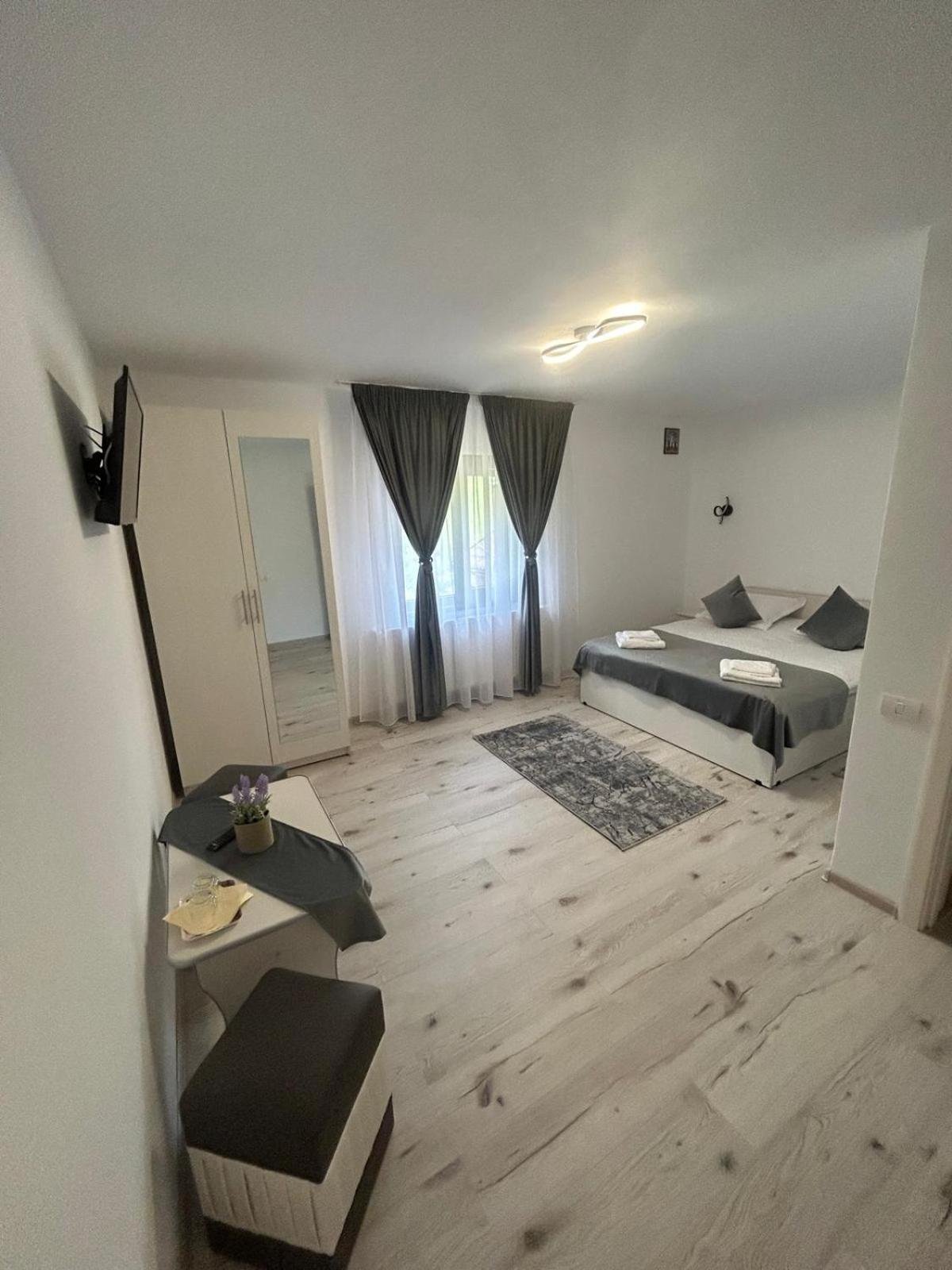 Casa Dani&Moni Hotel Moeciu De Sus Eksteriør billede